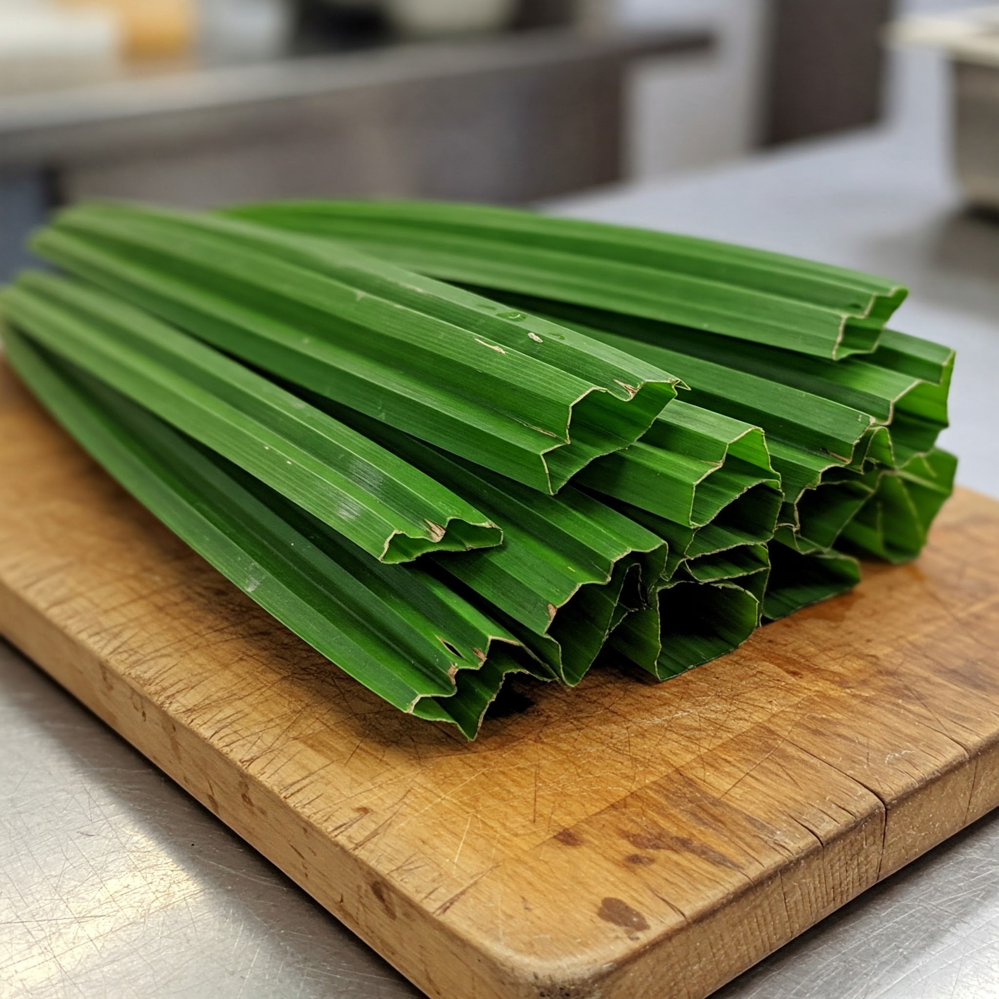 Pandanus Leaves (Rampe) thumbnail